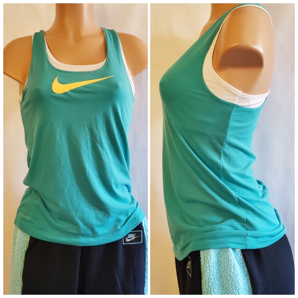 Nike Women's breathe Dri-Fit Tank Bra Size L